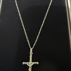 925 Silver Figuro Necklace w/ Cross Pendant