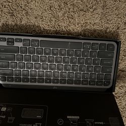 Logitech MX keys Mini