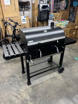 Extra Large Charcoal BBQ Grill with Oversize Cooking Area 794 sq in Outdoor Cooking Grill