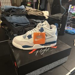 Military Blue Jordan 4