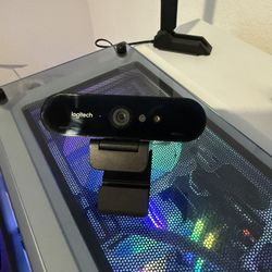Logitech BRIO 4K Webcam – Barely Used – Windows Hello – Like New