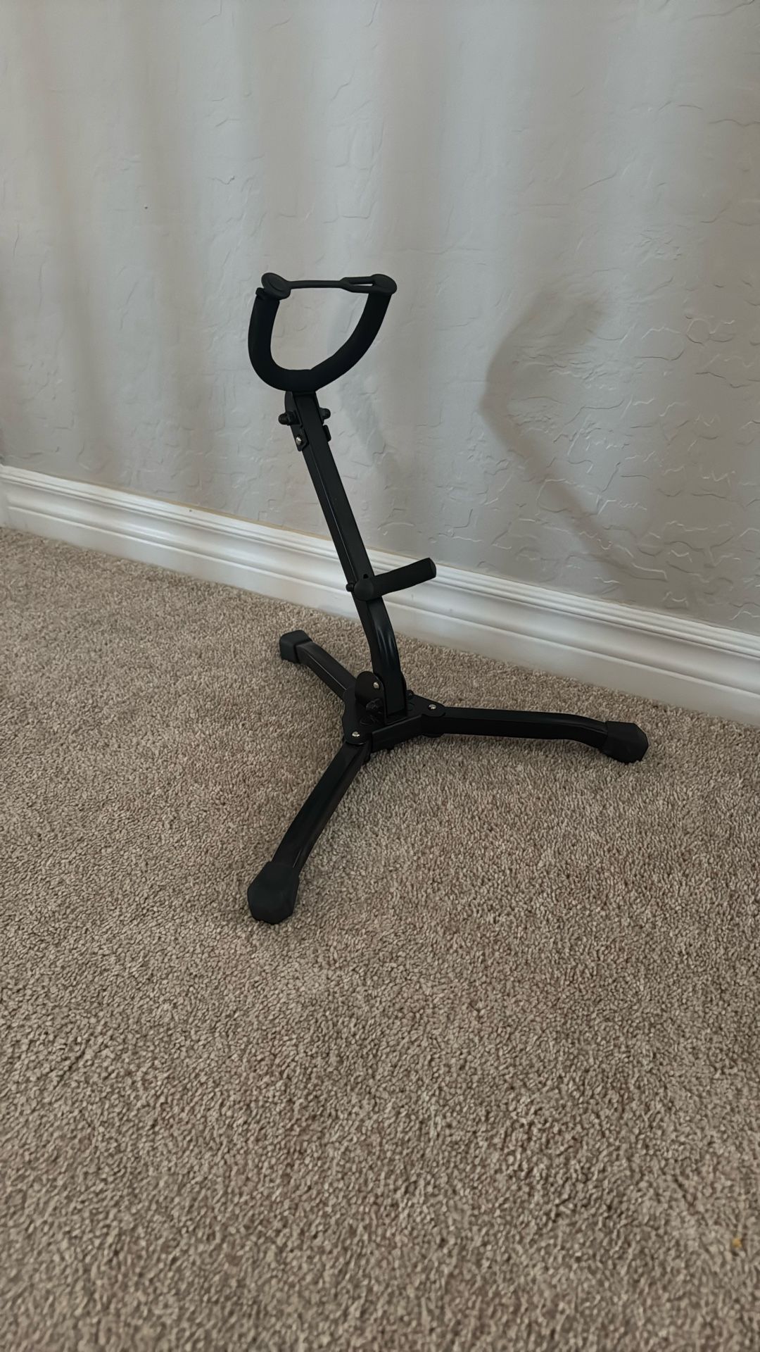 Saxophone Stand