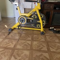 Bike Echelon Yellow