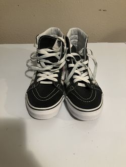 Women’s Hi Top Florals Size 7