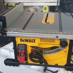 DEWALT 8-1/4”  Jobsite Table Saw 