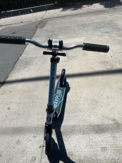 WAYPLUS Kids Scooter Adjustable Height – like new