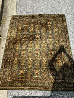 Traditional Area Rug 5x7 / 6x8 – Excellent Condition