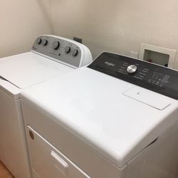 Like NEW Whirlpool Washer & Dryer 