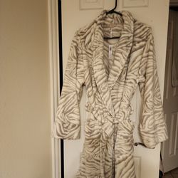 Soma plush Short Robe