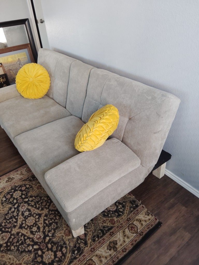 Light Gray Futon 