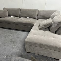 Thomasville Miles Fabric Sectional with Power 