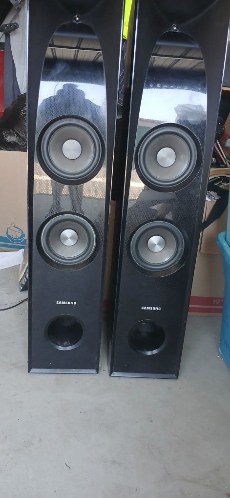 Samsung Speakers Sound Tower