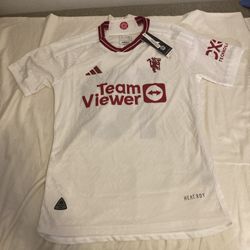 New Manchester United Jersey Slim Fit Size L