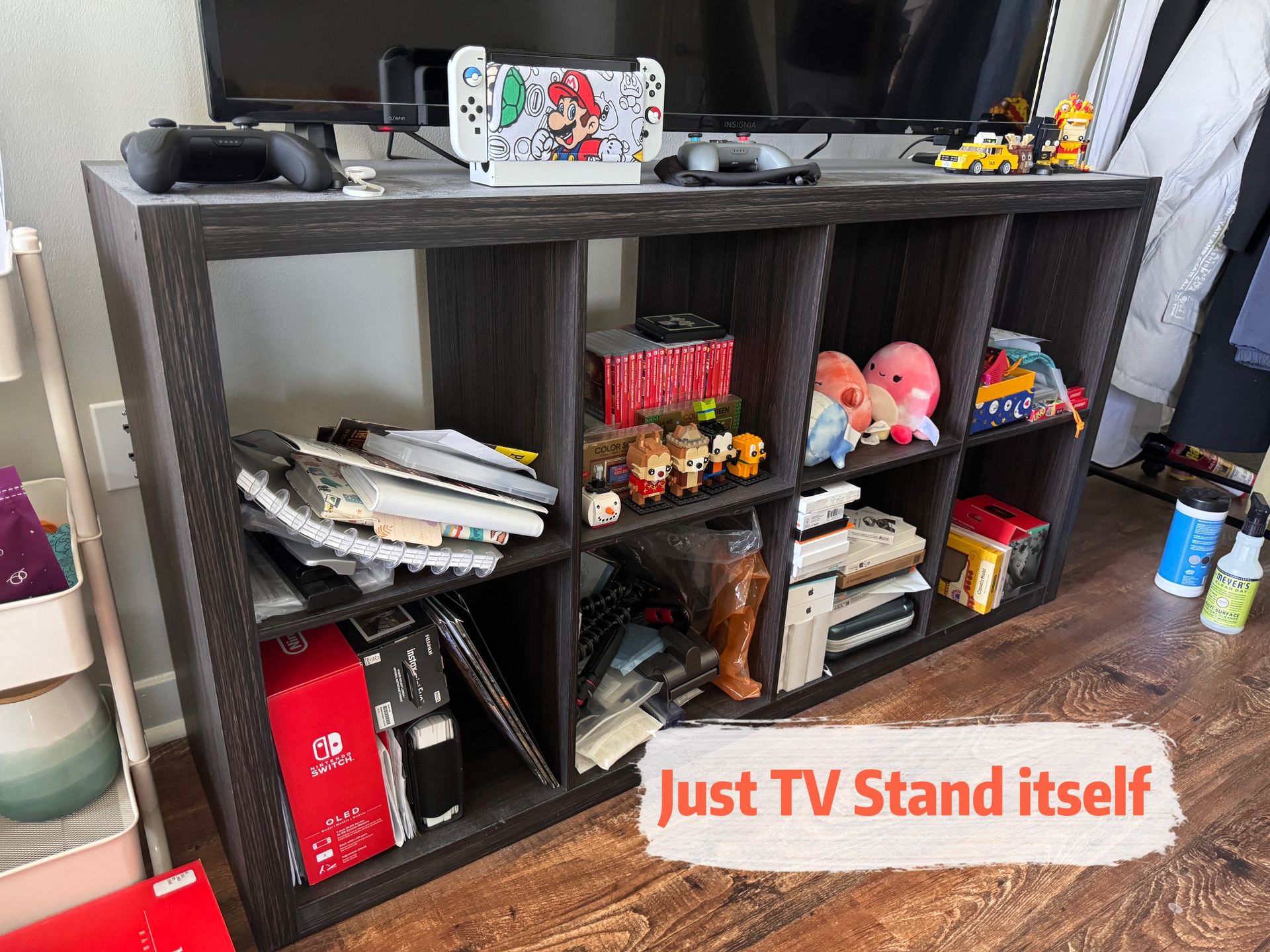 TV Stand / 8-Cube Bookshelf 