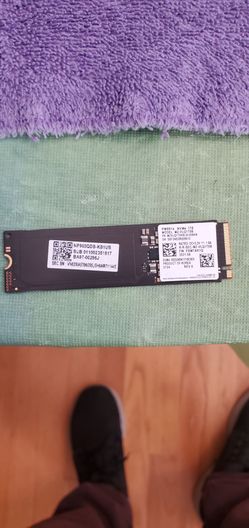 NVME M.2 SSD And 2.5 Sata Hard Drives
