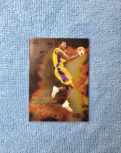 1999-00 Flair Showcase Kobe Bryant Guaranteed Fresh #4 Los Angeles Lakers