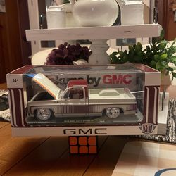 Toy M2 1976 GMC Sierra Grande 15