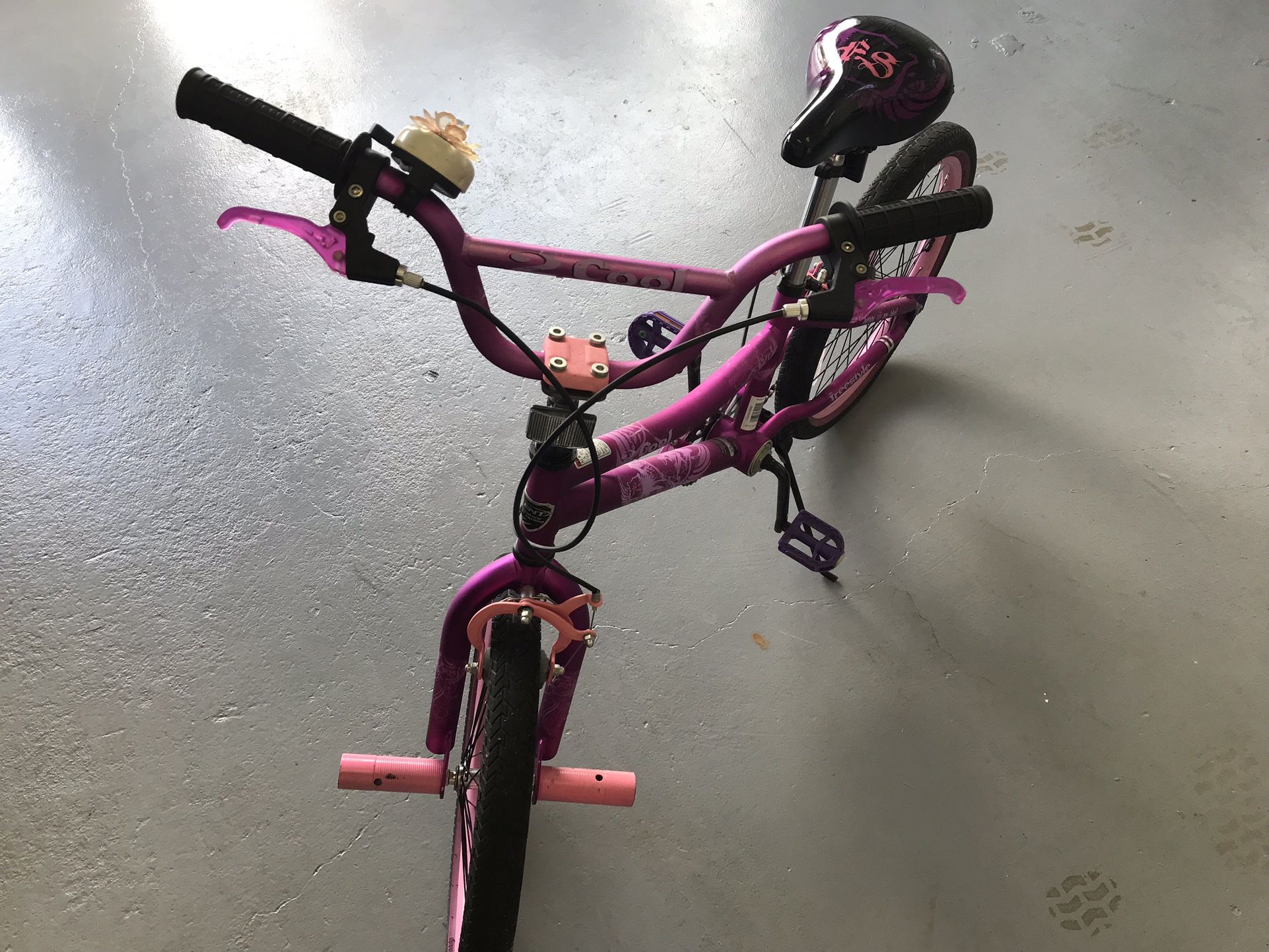 Girl 20 “Kent 2 Cool Bicycle