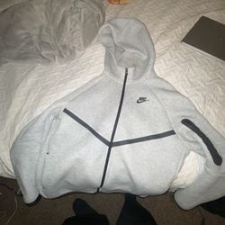 Grey Nike Tech Fleece