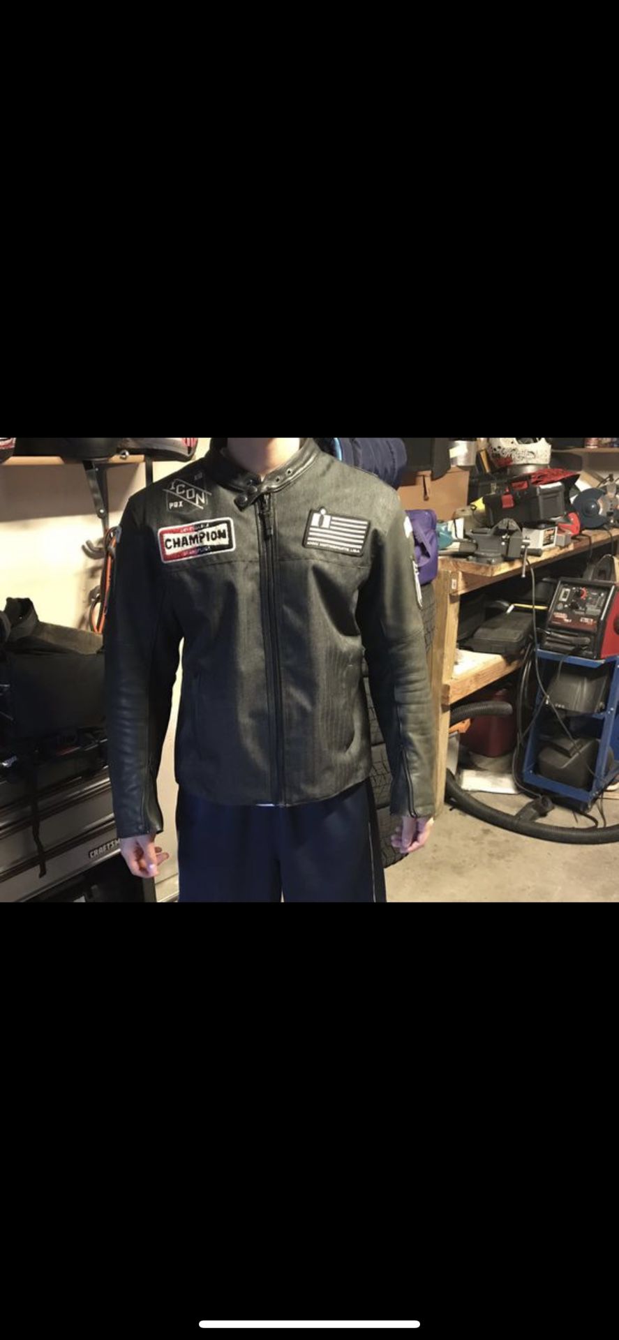 Icon motorcycle jacket Size xlarge Se habla español