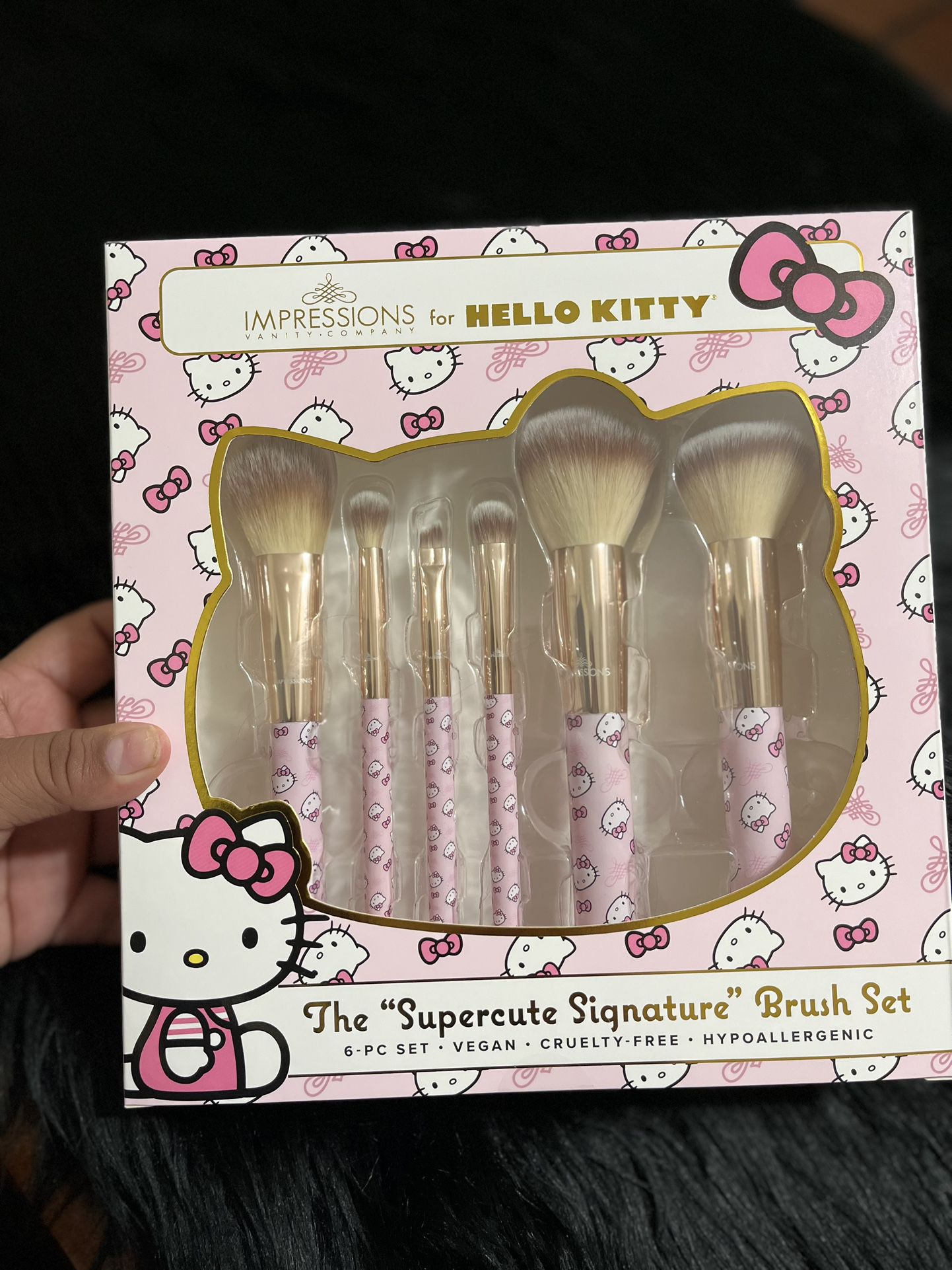 Hello Kitty Impressions Makeup Brush Set