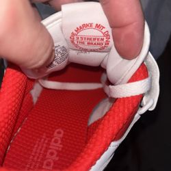 🎄🎄CHRISTMAS GIFT 🎁  ADIDAS SNEAKERS