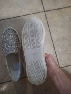 Whomen leather shoes