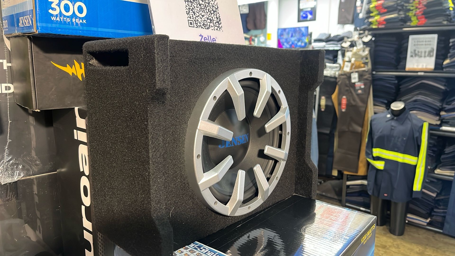 Car Audio 10” Subwoofer With Ported Box Built In Amp Perfect Box Size