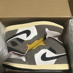 (New) Air Jordan 1 mid