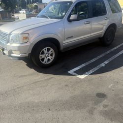 2008 Ford Explorer