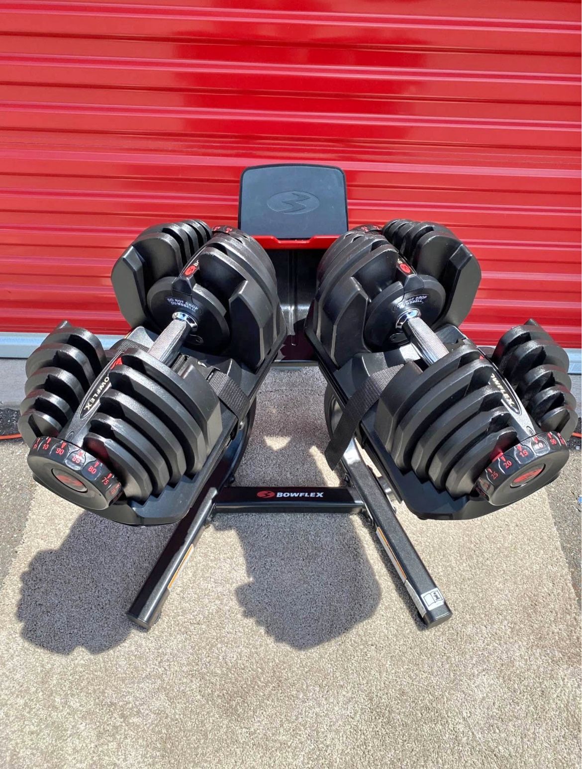 Bowflex~dumbbells+1090~with~stand