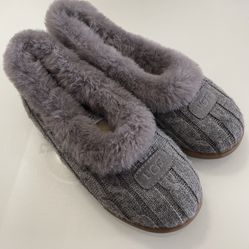UGG Slippers - New 