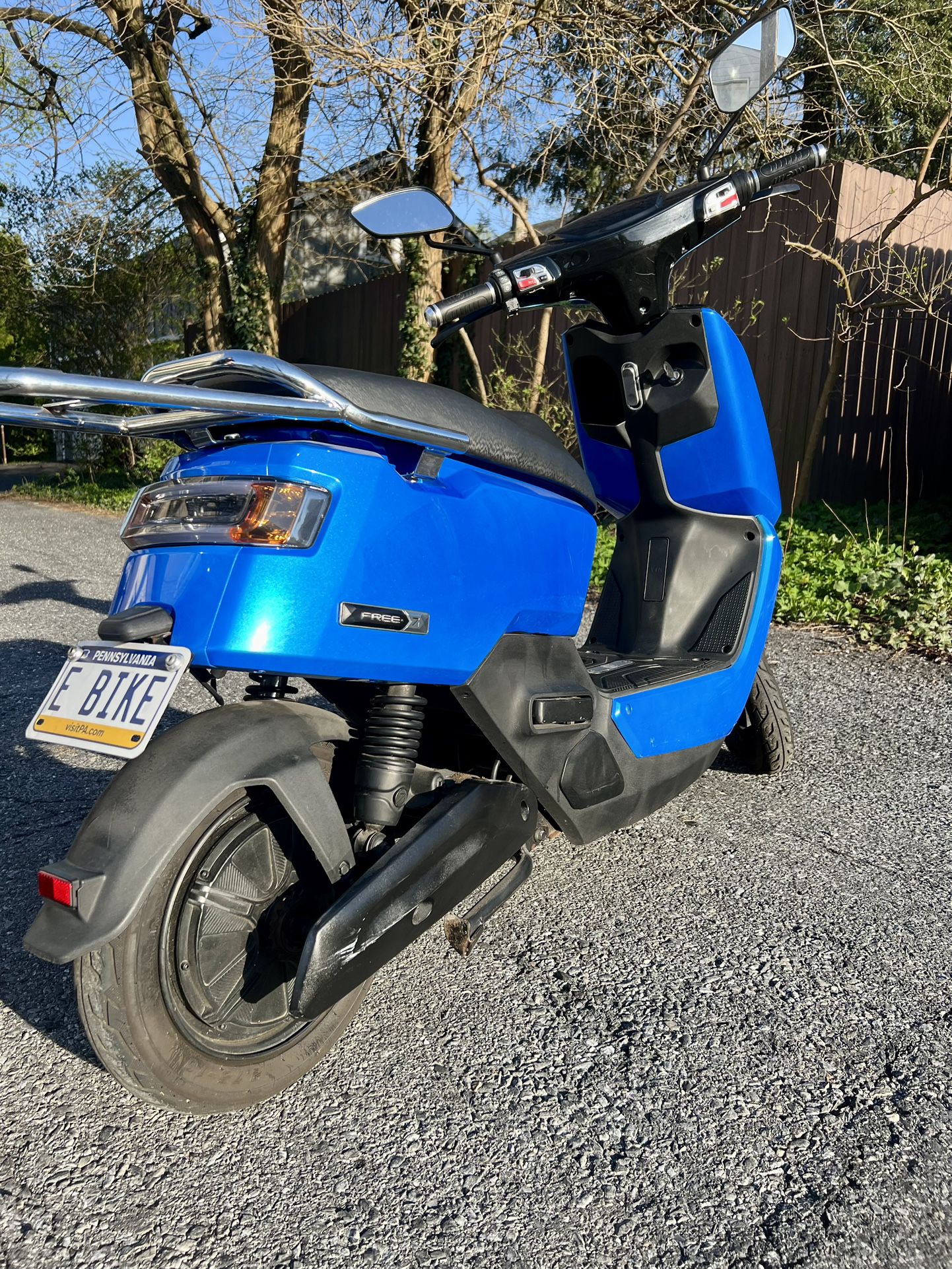 Electric Scooter i7 1,000watt 60V  