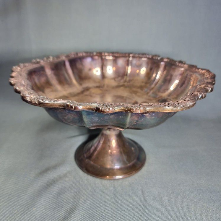 Silvered Color Pedestal Candy/Fruits Dish Carved Flowers