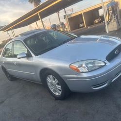 2006 Ford Taurus