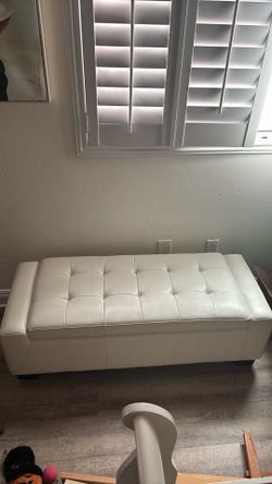 Ottoman w storage