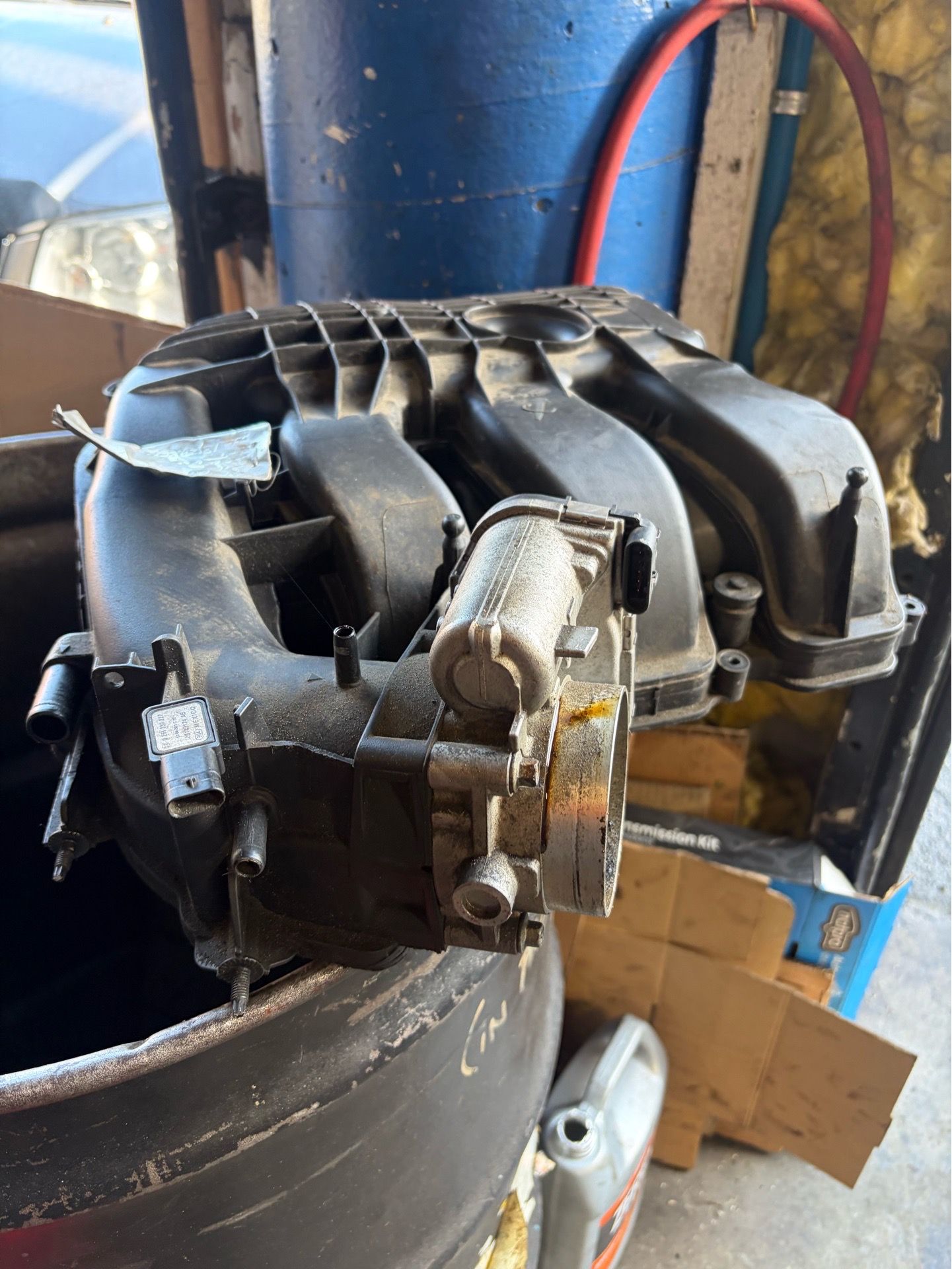 intake manifold with throttle body