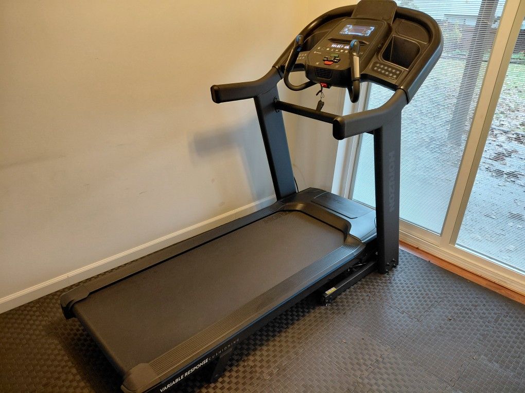 Horizon 7.4AT Treadmill