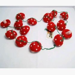 Handmade Wool Felt Mushroom Garland: Red - 8 Ft