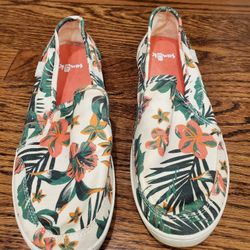 NEW Womens Sanuk tropical slip-on shoes vibrant cream canvas Leaves Flowers Shoe RARE size 7 W