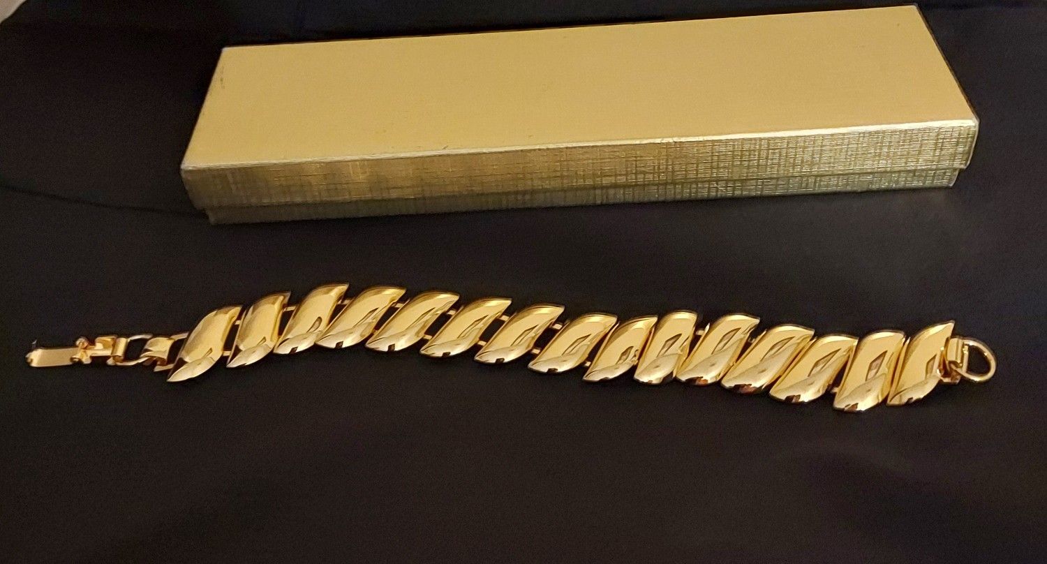 Fashion Bracelet, Gold Color