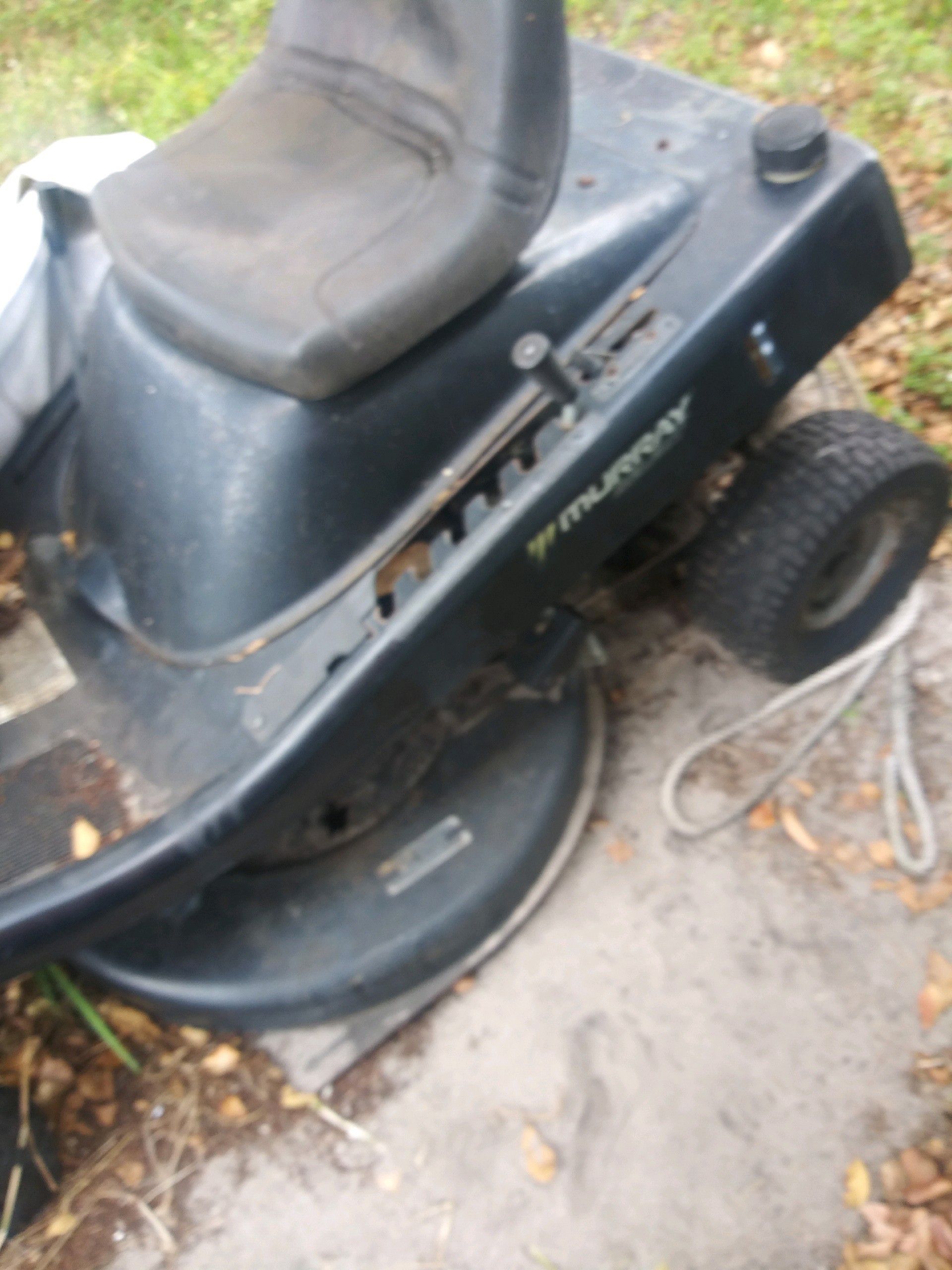 Riding lawn mower 36 in