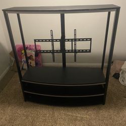 Welton USA TV Stand 