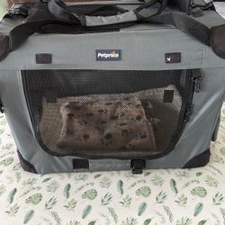 Collapsible Soft Dog Crate 24 Inches Wide By 17 Inches Deep By 17 Inches High