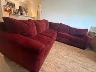 Sectional / pull out couch