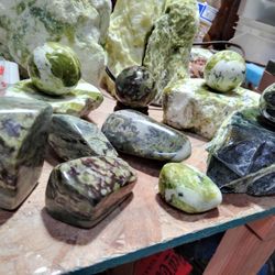 Local Washington Noble Serpentine Decorative Polished Spheres, Spinners, And Other Shapes