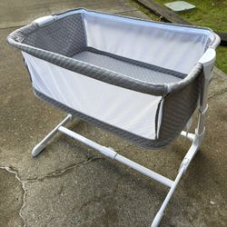 Baby Joy Bedside Bassinet