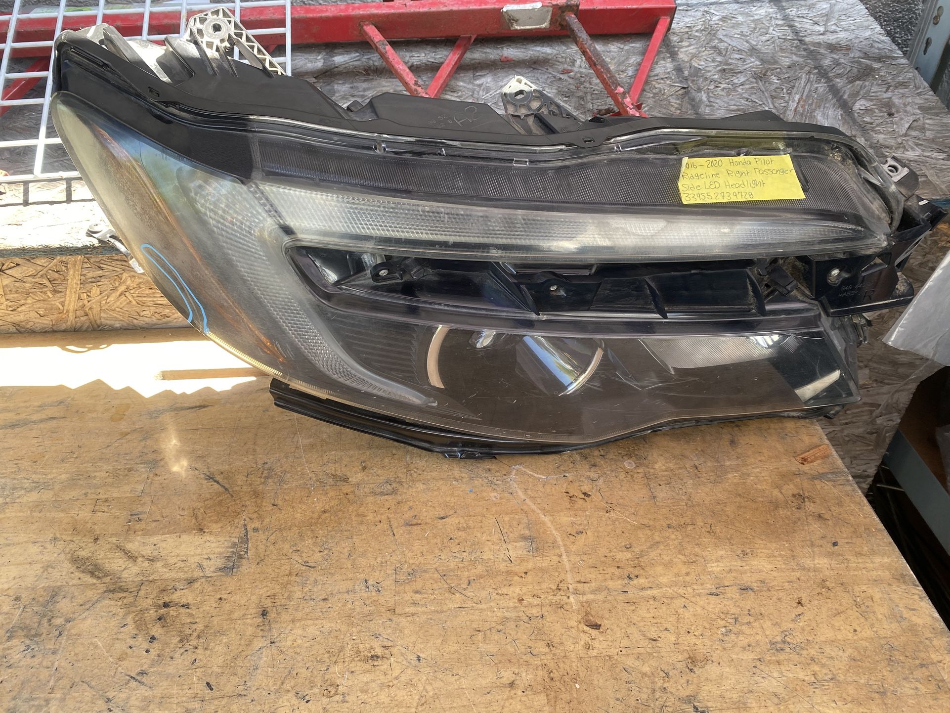 2016,2017,2018,2019,2020,2021 Honda Pilot Passenger Side Headlight