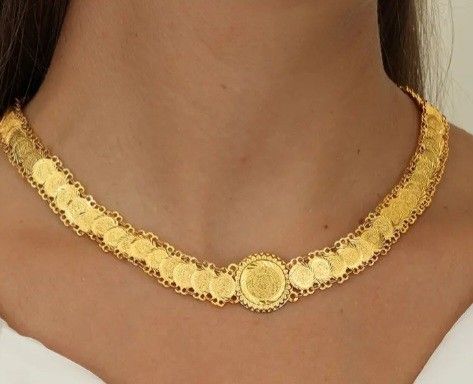 BEAUTIFUL NECKLACE ( 22K GOLD PLATED ) PRICE HAS BEEN REDUCED!!