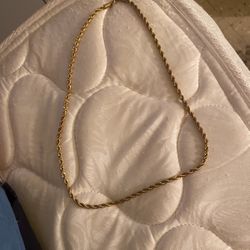 Yellow gold rope chain